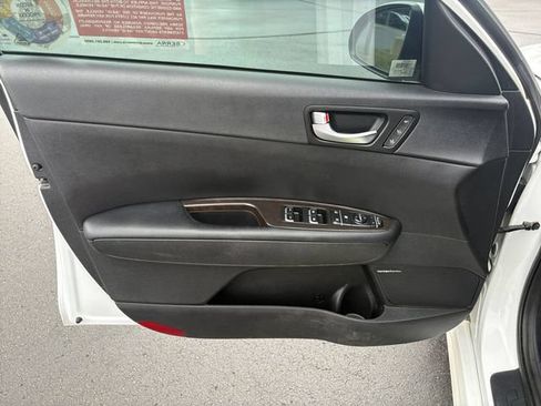 Used 2016 Kia Optima EX w/ Premium Package FWD image 17