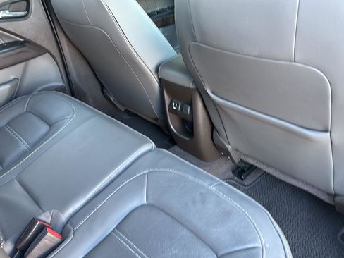 Used 2022 GMC Canyon Denali image 39