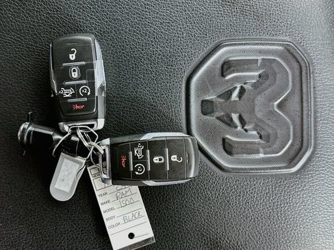 Used 2025 RAM 1500 Laramie w/ Sport Appearance Package AWD/4WD image 35