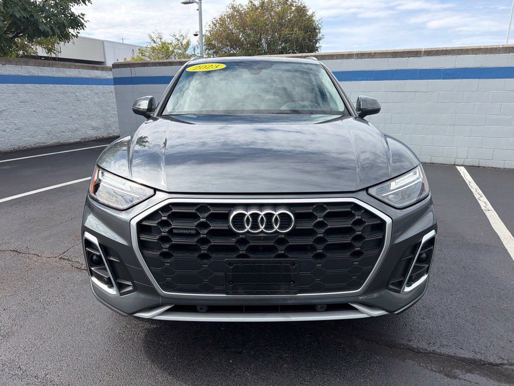 Used 2023 Audi Q5 2.0T Premium Plus w/ Premium Plus Package AWD/4WD image 8