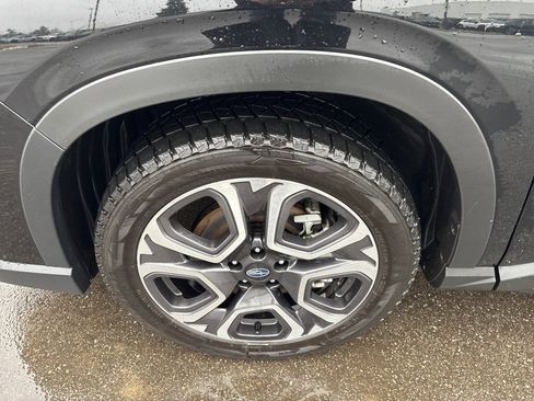 Used 2023 Subaru Ascent Limited image 7