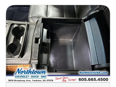 Used 2020 Chevrolet Suburban Premier image 26