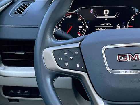 Used 2022 GMC Terrain Denali w/ Denali Premium Package image 25