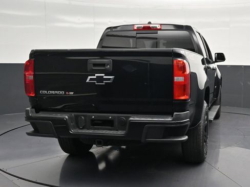 Used 2017 Chevrolet Colorado Z71 RWD image 2