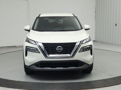 Used 2023 Nissan Rogue SV FWD image 3