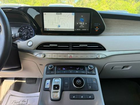 Used 2022 Hyundai Palisade SEL w/ 8P Bench Seat Package FWD image 6