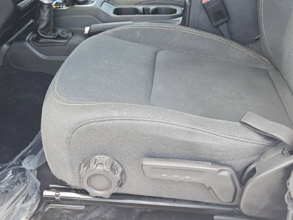 Used 2025 Jeep Gladiator Sport AWD/4WD image 24