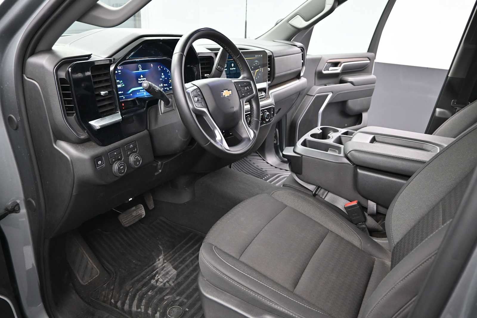 Used 2026 Chevrolet Silverado 2500 LT AWD/4WD image 11