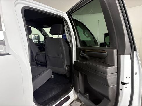 Used 2024 Chevrolet Silverado 3500 LT AWD/4WD image 27