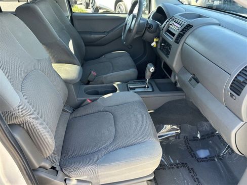 Used 2008 Nissan Frontier SE image 10