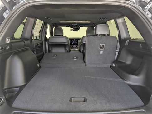 New 2025 Jeep Grand Cherokee Altitude image 29