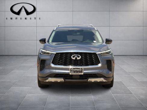 Used 2023 INFINITI QX60 Sensory w/ Vision Package AWD/4WD image 2