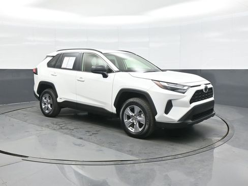 Certified 2025 Toyota RAV4 LE image 1