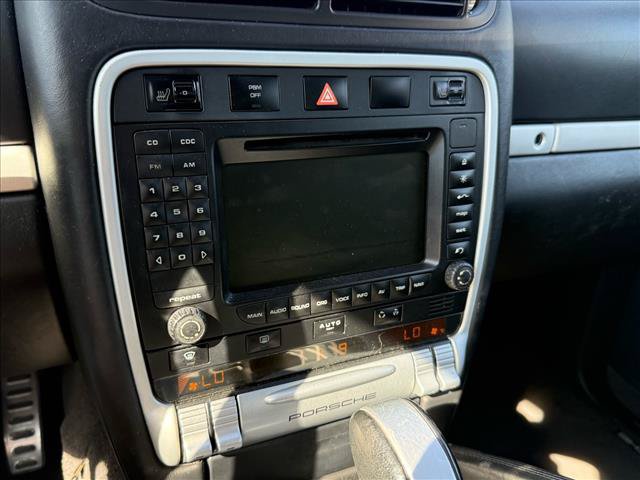 Used 2004 Porsche Cayenne Turbo AWD/4WD image 14