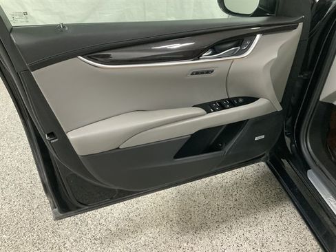 Used 2014 Cadillac XTS Luxury AWD/4WD image 14
