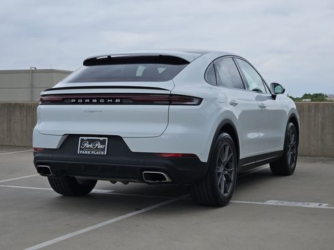 Certified 2026 Porsche Cayenne Coupe AWD/4WD image 8