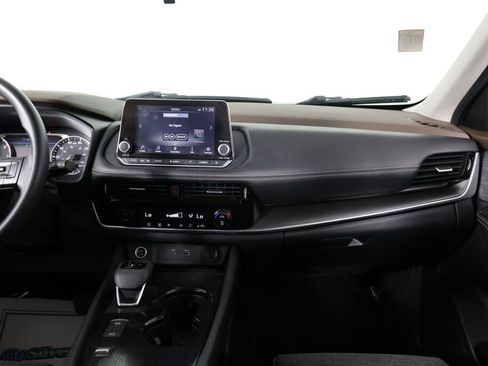 Used 2021 Nissan Rogue SV image 29