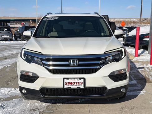 Used 2017 Honda Pilot Elite image 3