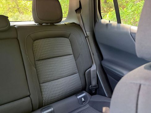 Used 2025 Chevrolet Equinox LT FWD image 37