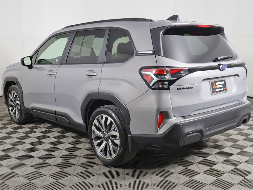 Used 2025 Subaru Forester Touring w/ Popular Package - Touring AWD/4WD image 13