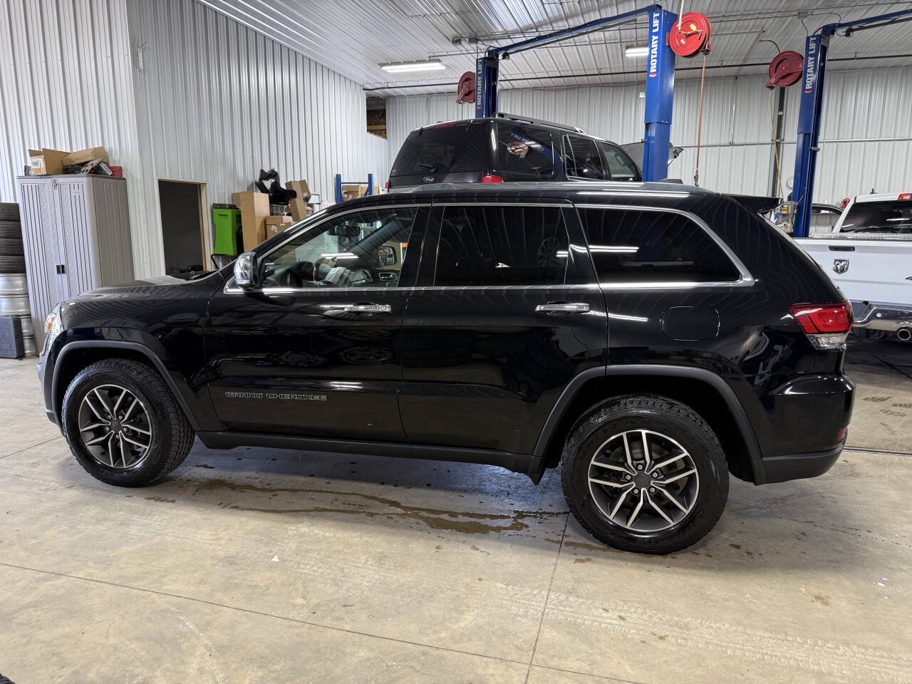 Used 2020 Jeep Grand Cherokee Limited AWD/4WD image 4