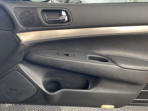 Used 2011 INFINITI G37 x Sedan AWD/4WD image 6