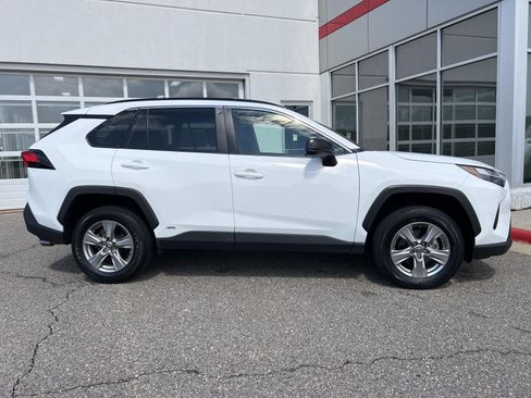 Used 2025 Toyota RAV4 LE AWD/4WD image 7