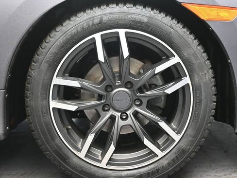 Used 2019 Honda Civic Sport image 10