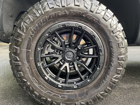 Used 2025 Chevrolet Silverado 1500 ZR2 w/ Technology Package AWD/4WD image 49