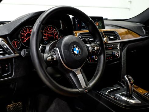 Used 2018 BMW 340i 340i Sedan 4D image 19