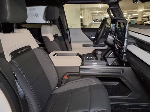 Used 2026 GMC Hummer EV SUV image 6