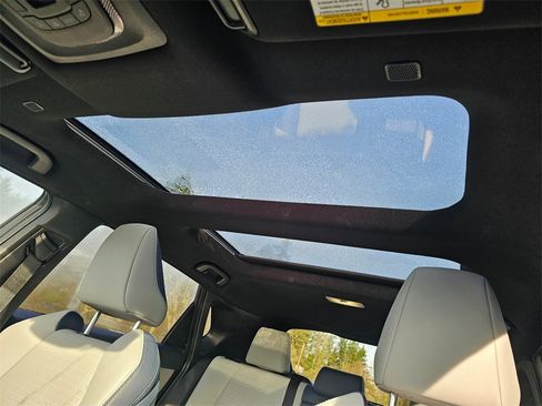 Used 2023 Subaru Solterra AWD image 23