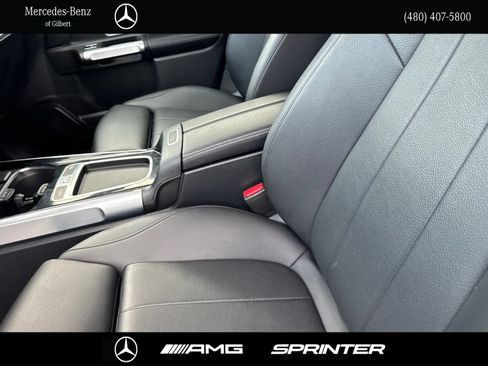 Used 2024 Mercedes-Benz GLB 250 image 16