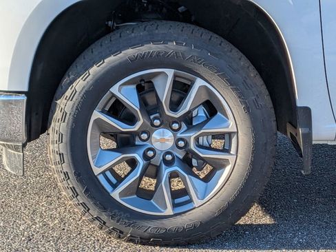 New 2026 Chevrolet Silverado 1500 LT image 11
