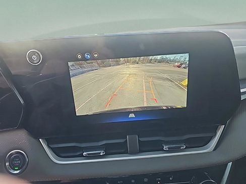 Used 2026 Chevrolet Equinox LT w/ Convenience Package II image 28