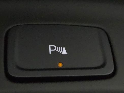 Used 2022 Chevrolet Equinox RS image 6