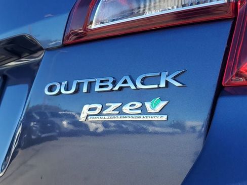 Used 2017 Subaru Outback 2.5i Limited image 9