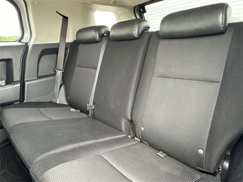 Used 2007 Toyota FJ Cruiser 2WD image 29
