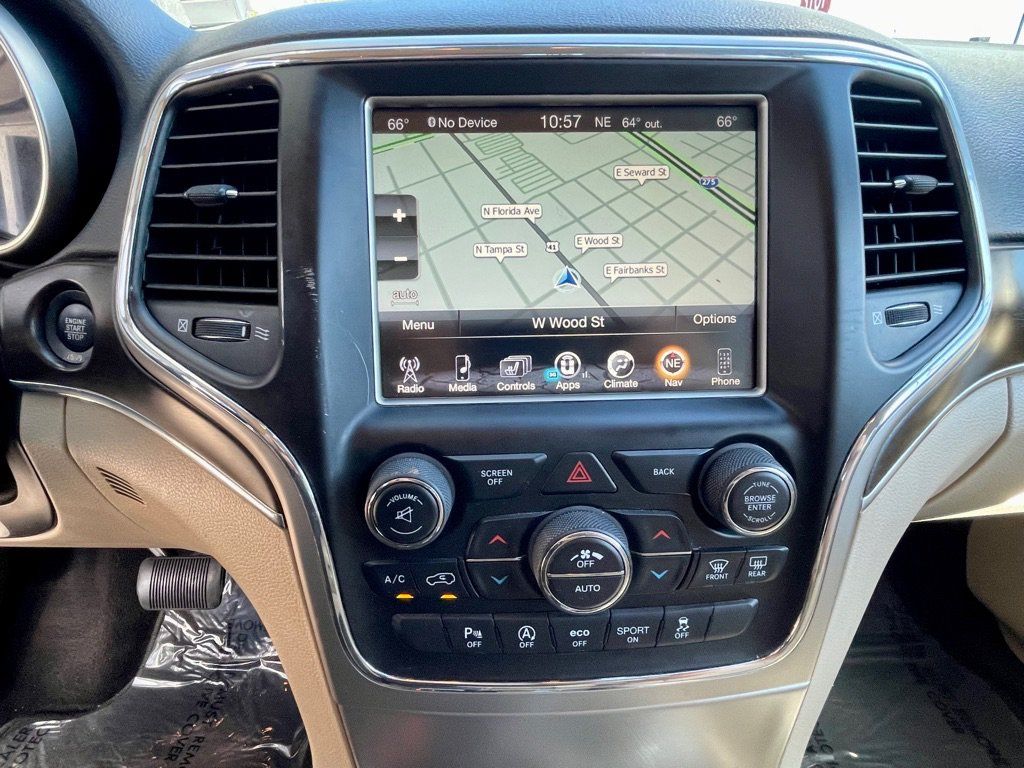Used 2016 Jeep Grand Cherokee Limited AWD/4WD image 16