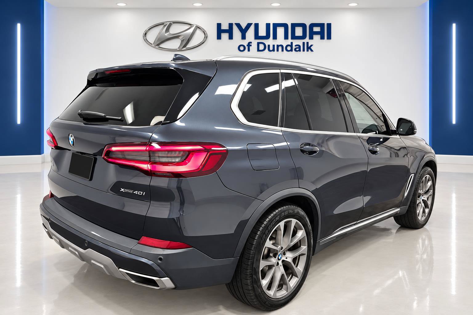 Used 2019 BMW X5 xDrive40i w/ Convenience Package AWD/4WD image 4