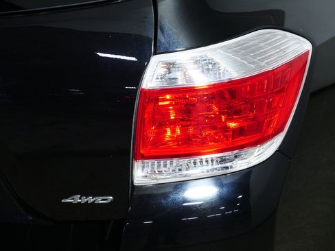 Used 2013 Toyota Highlander Limited image 17