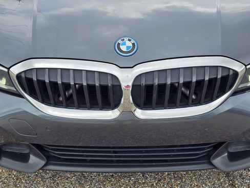 Used 2022 BMW 330e xDrive w/ Premium Package AWD/4WD image 6