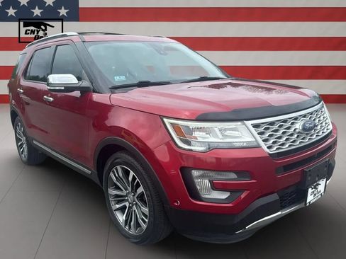 Used 2017 Ford Explorer Platinum AWD/4WD image 3