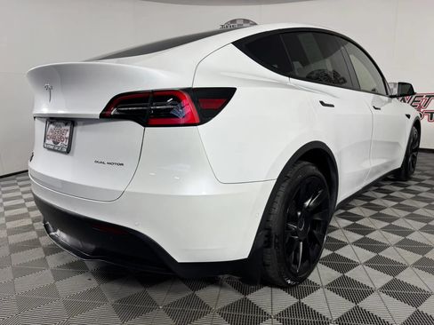 Used 2020 Tesla Model Y Long Range AWD/4WD image 28