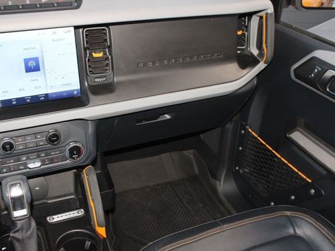 Used 2022 Ford Bronco Badlands image 28