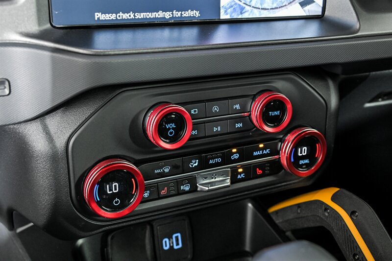 Used 2024 Ford Bronco Badlands AWD/4WD image 25