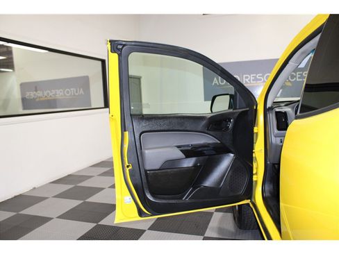 Used 2020 GMC Canyon W/T w/ Convenience Package image 11