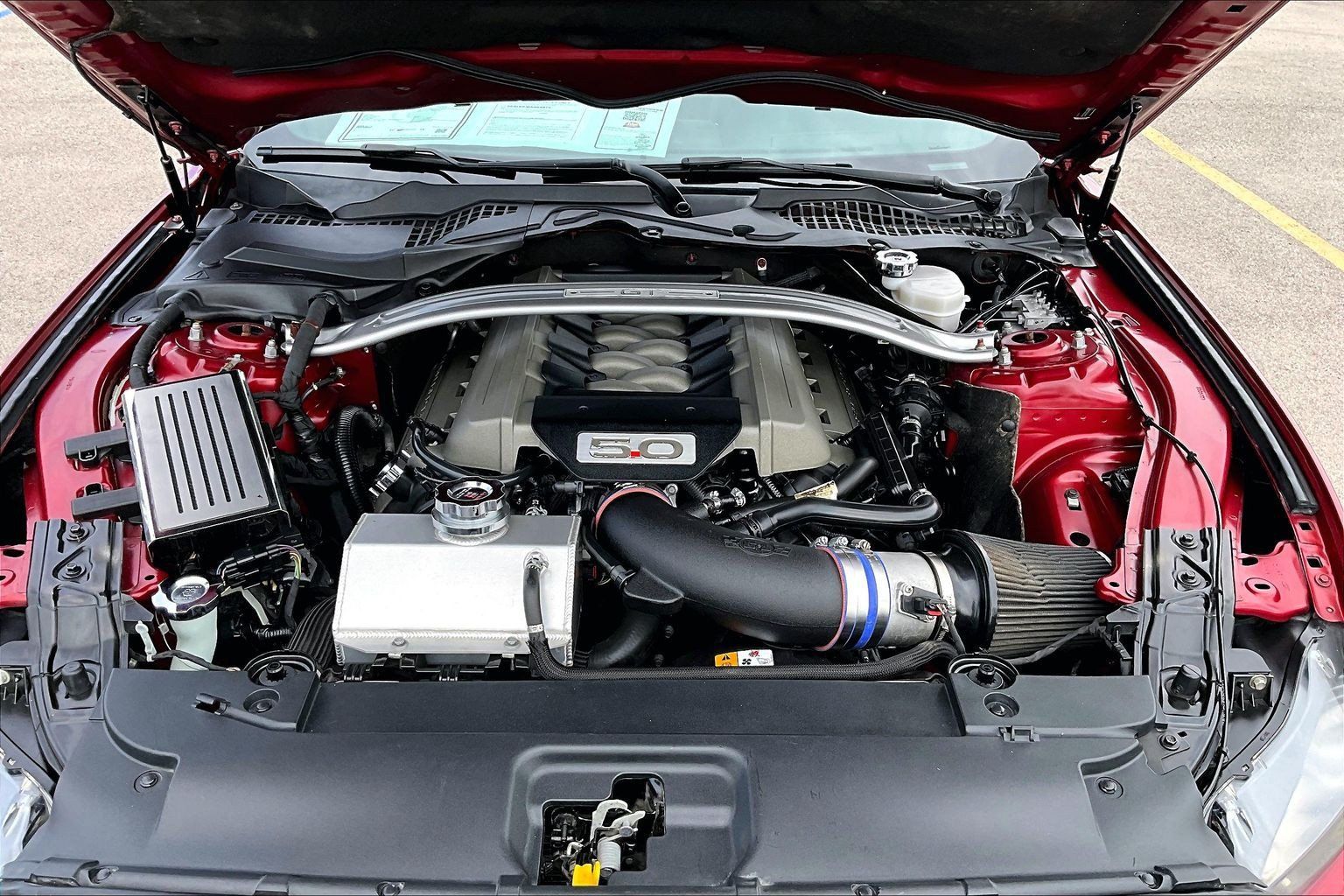 Used 2017 Ford Mustang GT Premium RWD image 9