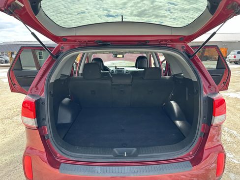 Used 2014 Kia Sorento LX image 14