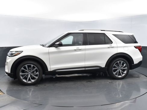 Used 2025 Ford Explorer Platinum w/ Ultimate Package image 22